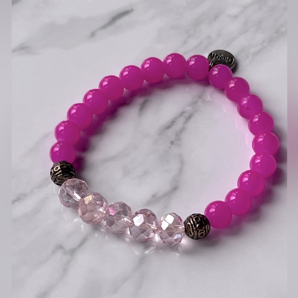 🌻3/$20 Erimish Smooth & Faceted Glass Beaded Pink Stretch Bracelet Signed